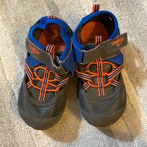 OshKosh B'gosh washable toddler boys shoes